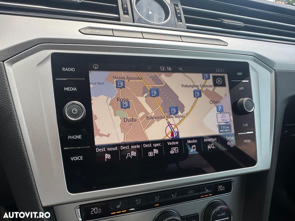 Volkswagen Passat - 14