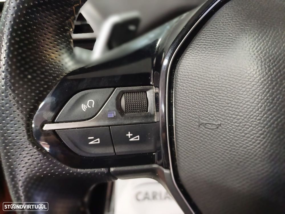 Peugeot 3008 1.6 Hybrid4 GT e-EAT8 - 16