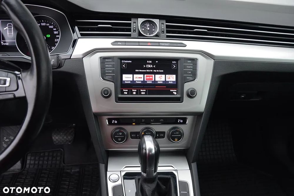 Volkswagen Passat 2.0 TDI BMT Highline DSG - 18