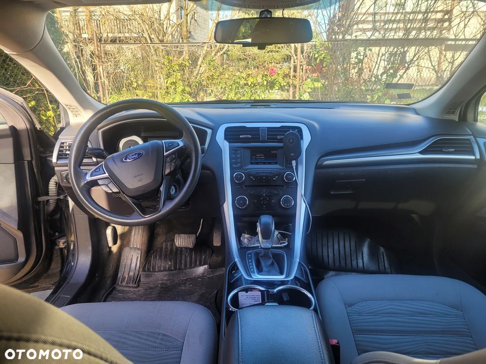 Ford Fusion - 4