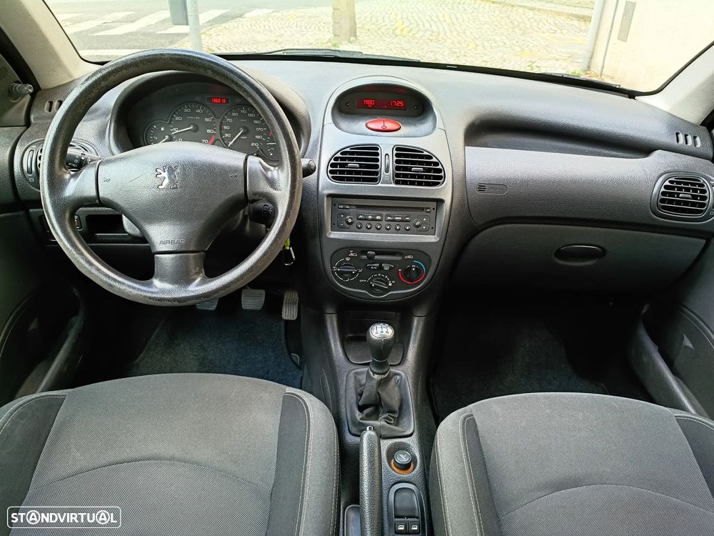 Peugeot 206 1.4 XT - 6
