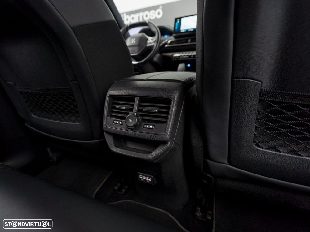 Peugeot 3008 1.6 Hybrid GT Pack e-EAT8 - 42