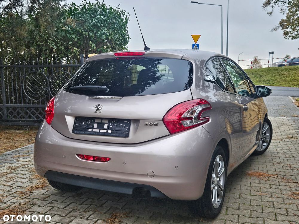 Peugeot 208 95 VTI Allure - 4