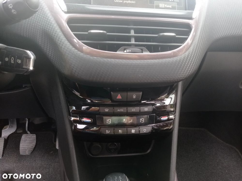 Peugeot 2008 PureTech 82 Style - 25