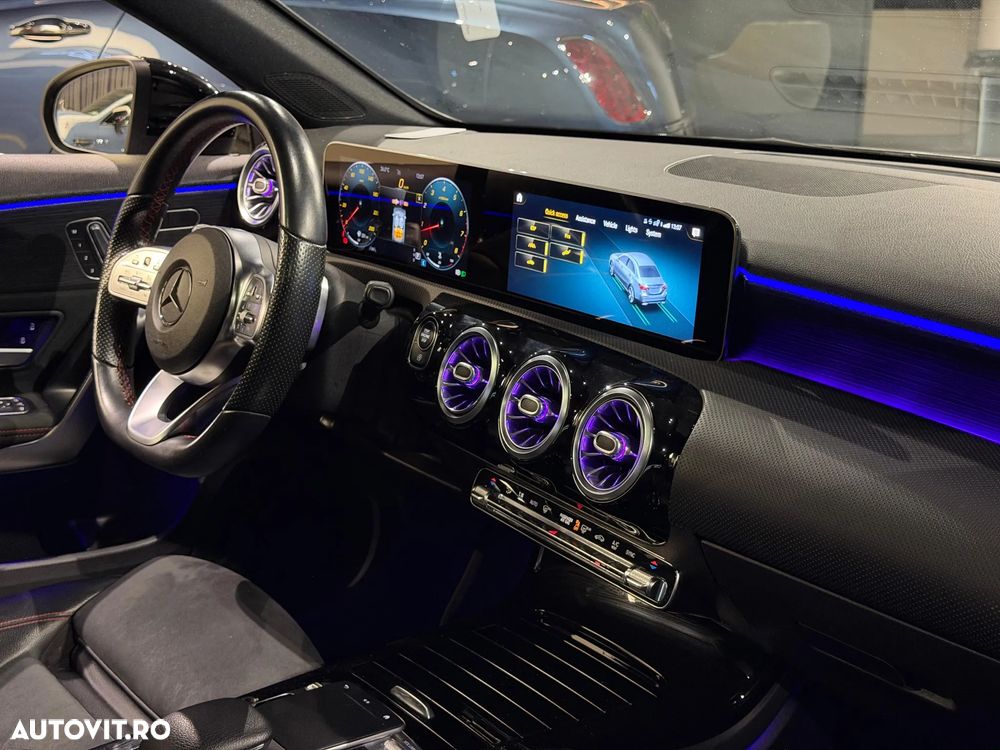 Mercedes-Benz A 220 Sedan 4Matic 7G-DCT AMG Line - 17