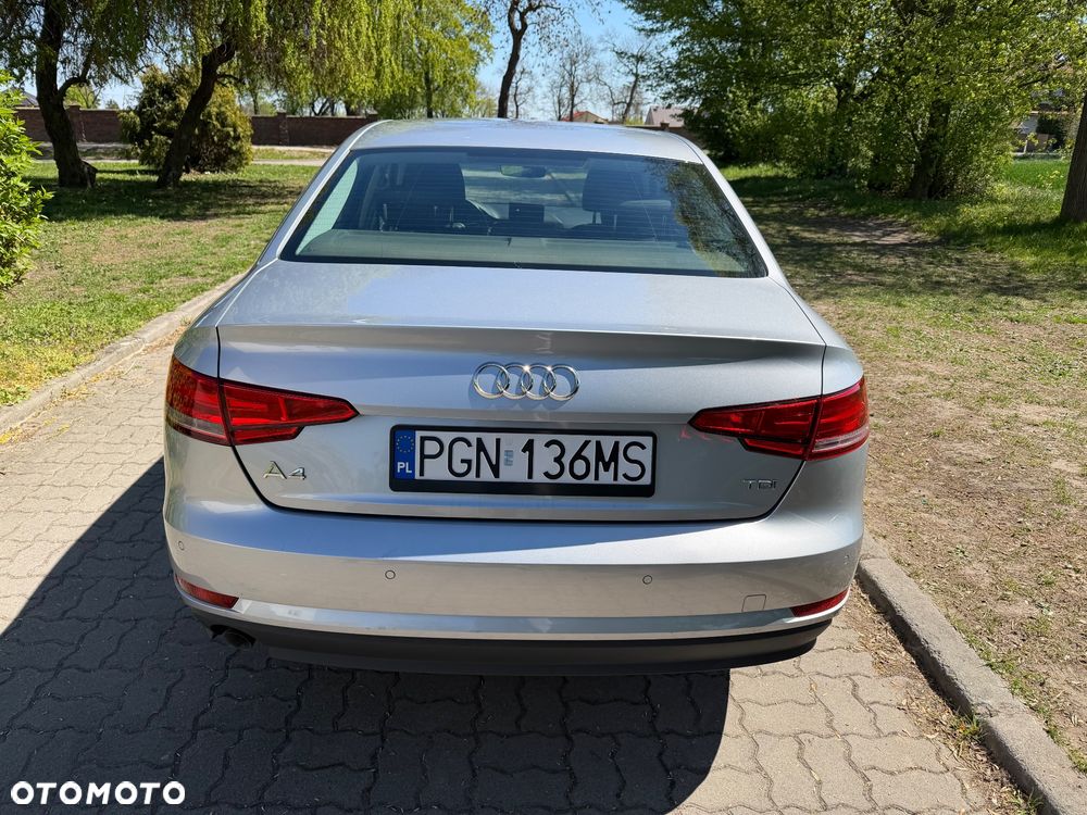 Audi A4 Limousine 2.0 TDI S tronic - 8