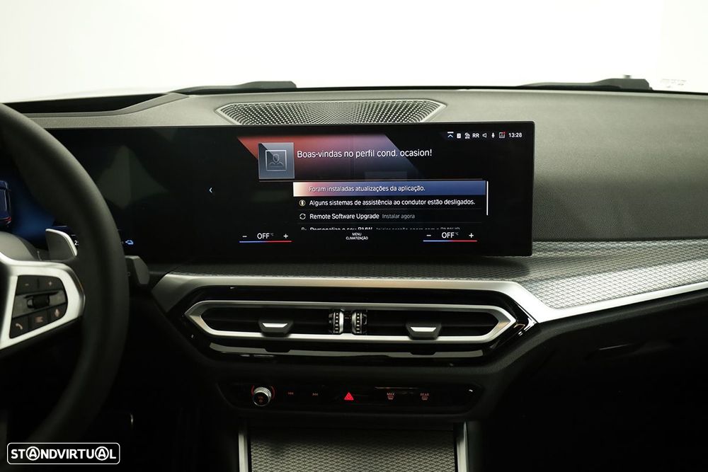 BMW 330 e Pack Desportivo M Auto - 10