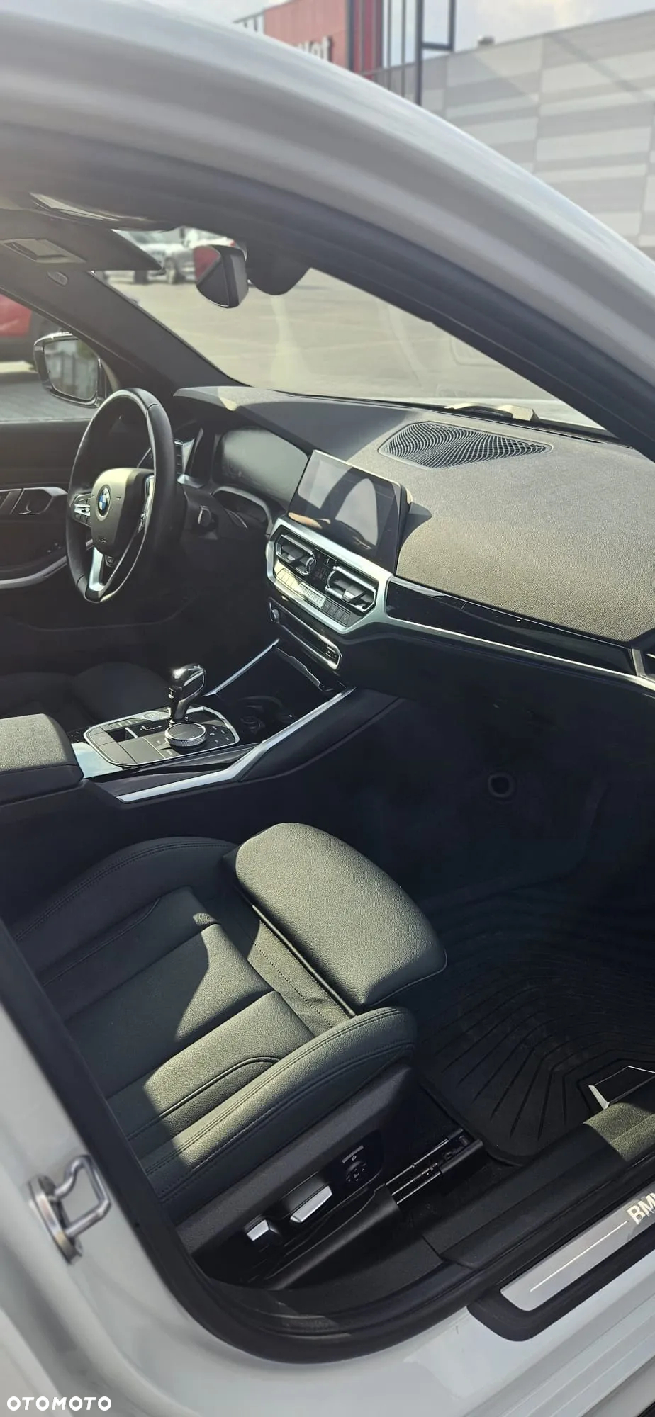 BMW Seria 3 330i xDrive Sport Line - 24