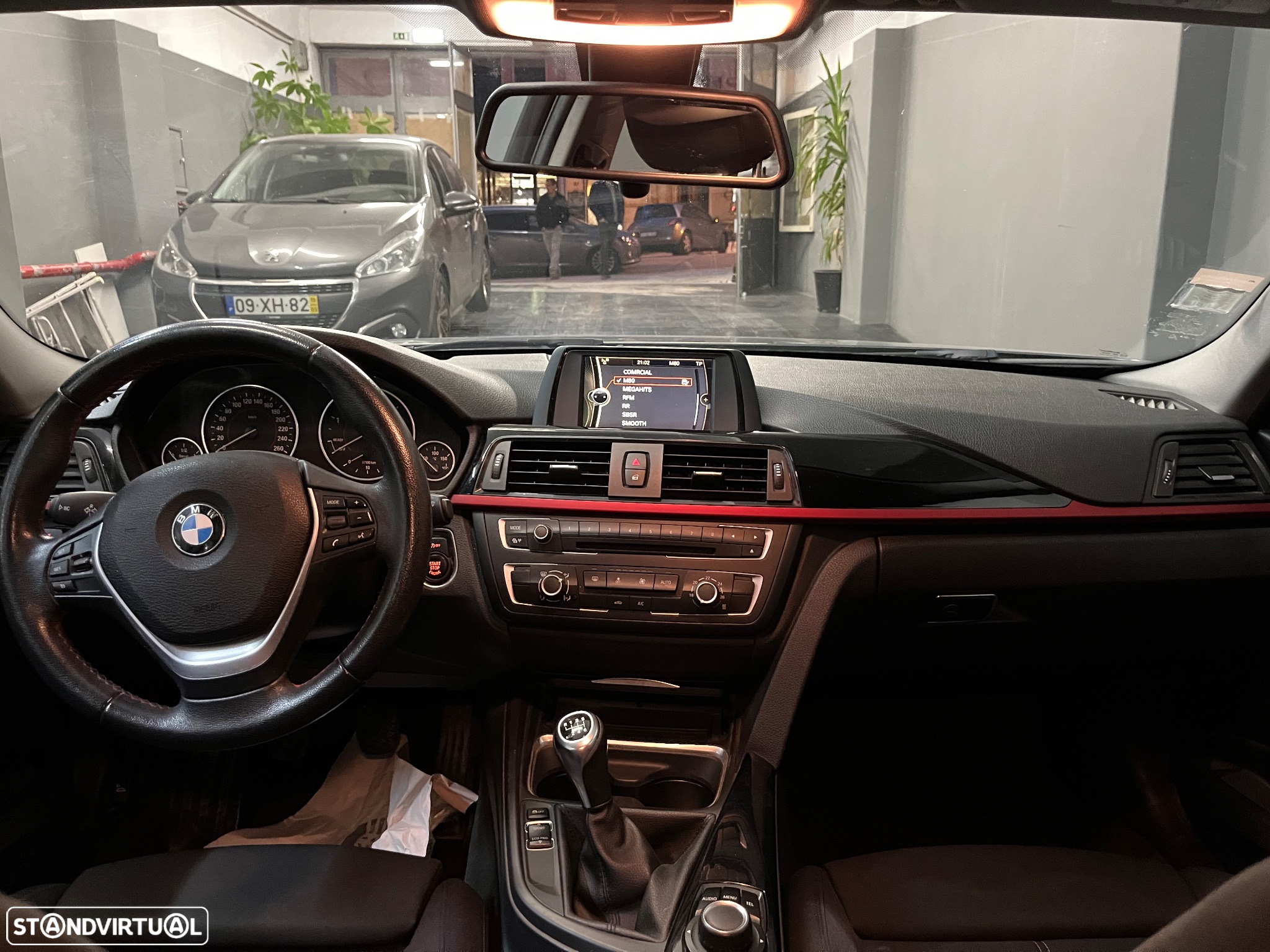 BMW 320 d EfficientDynamics Line Sport - 24