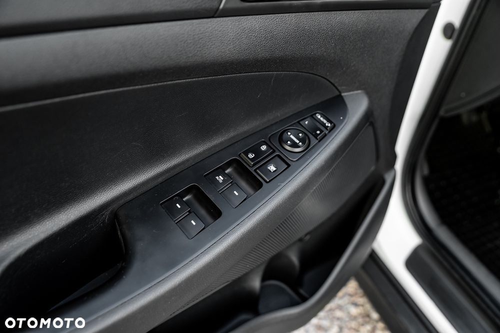 Hyundai Tucson 1.7 CRDI BlueDrive Classic 2WD - 17