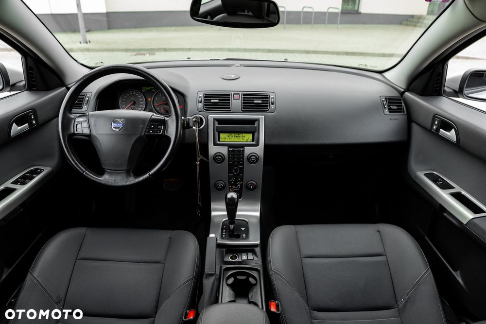 Volvo S40 T5 Momentum - 28
