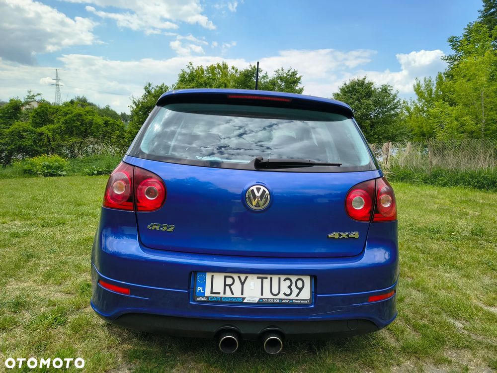 Volkswagen Golf R32 - 7