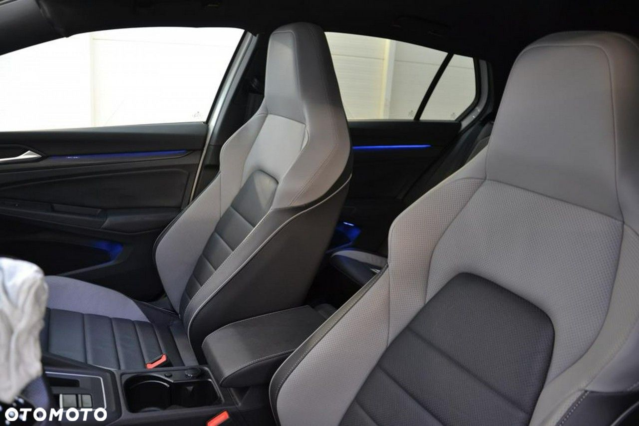 Volkswagen Golf - 14