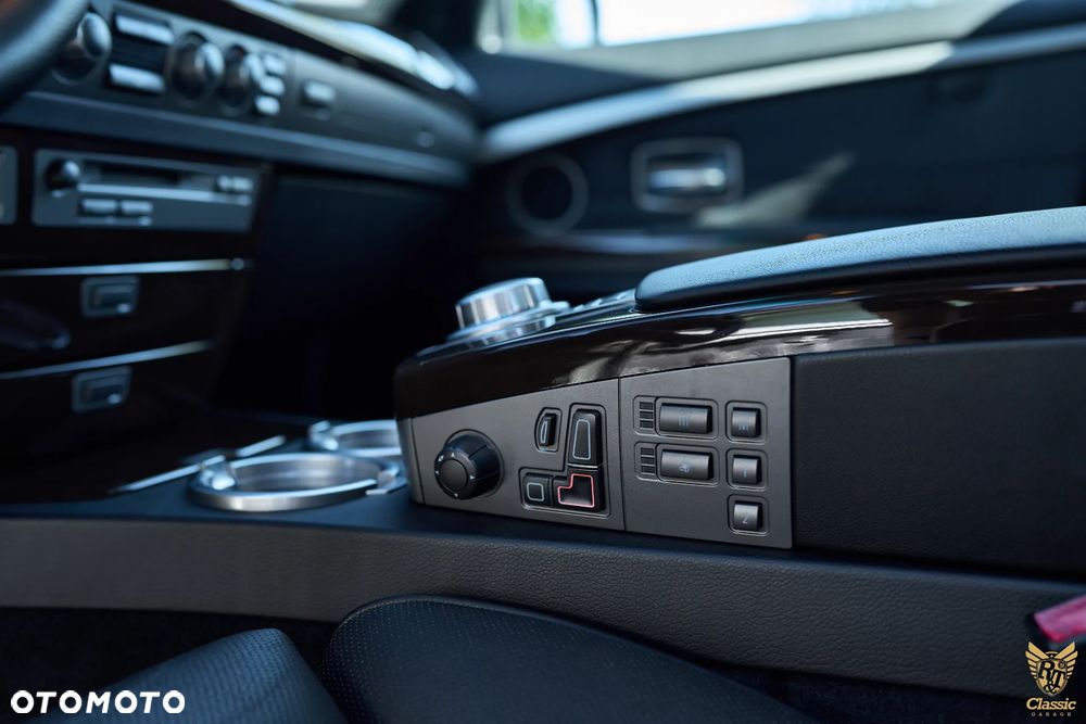 BMW Seria 7 750i L - 9
