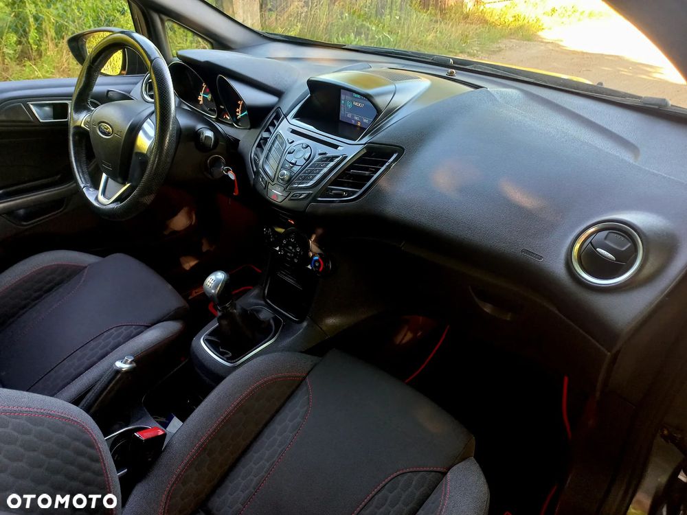 Ford Fiesta - 16
