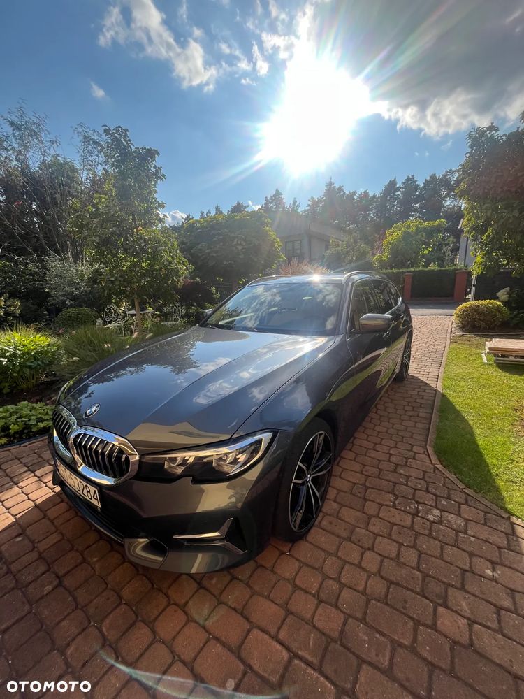 BMW Seria 3 318i Luxury Line - 13