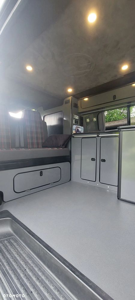 Volkswagen Transporter Caravelle Edition - 4