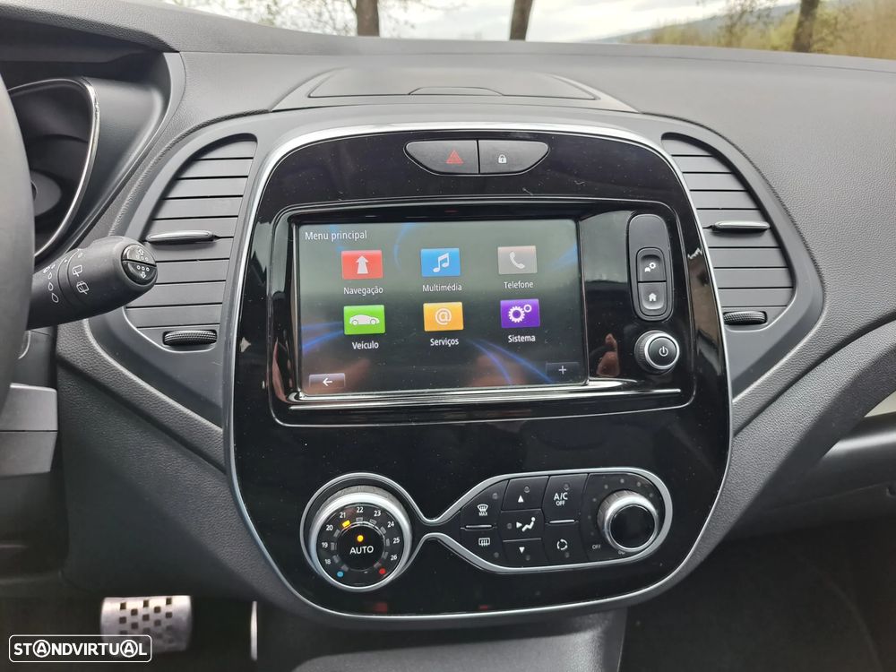 Renault Captur TCe 150 EDC GPF BOSE EDITION - 20