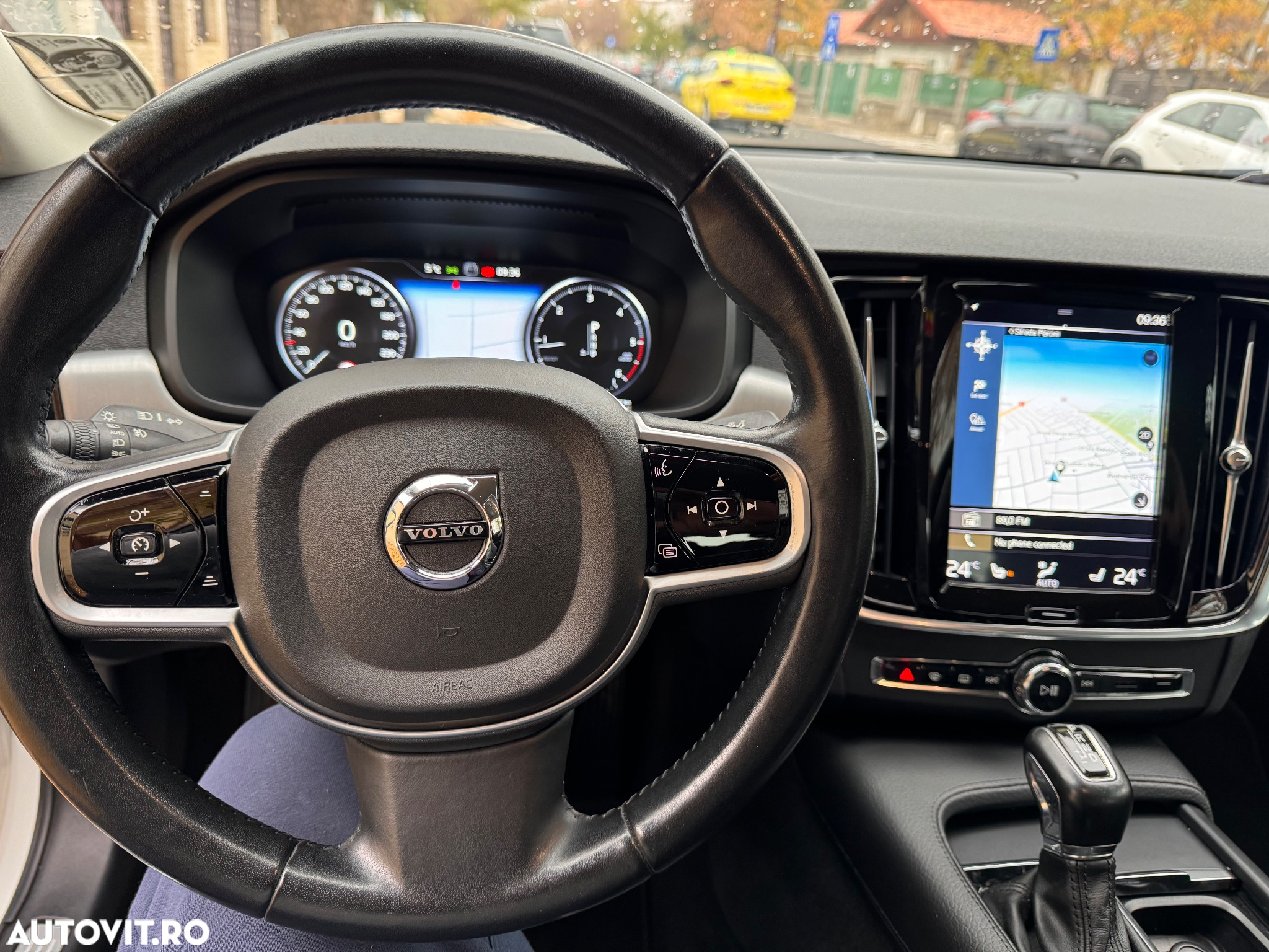 Volvo S90 D5 AWD Geartronic Momentum - 13