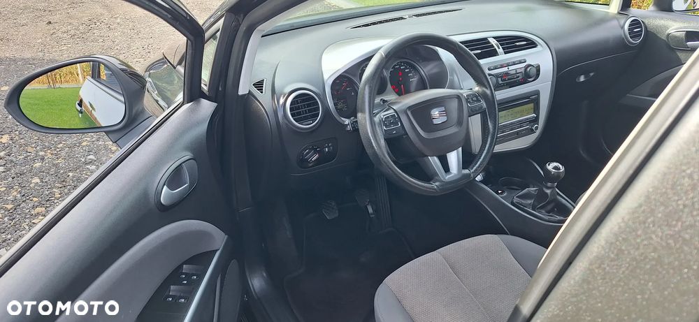 Seat Leon 2012 photo 5
