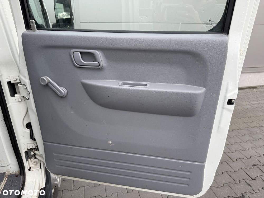 Mitsubishi CANTER - 19