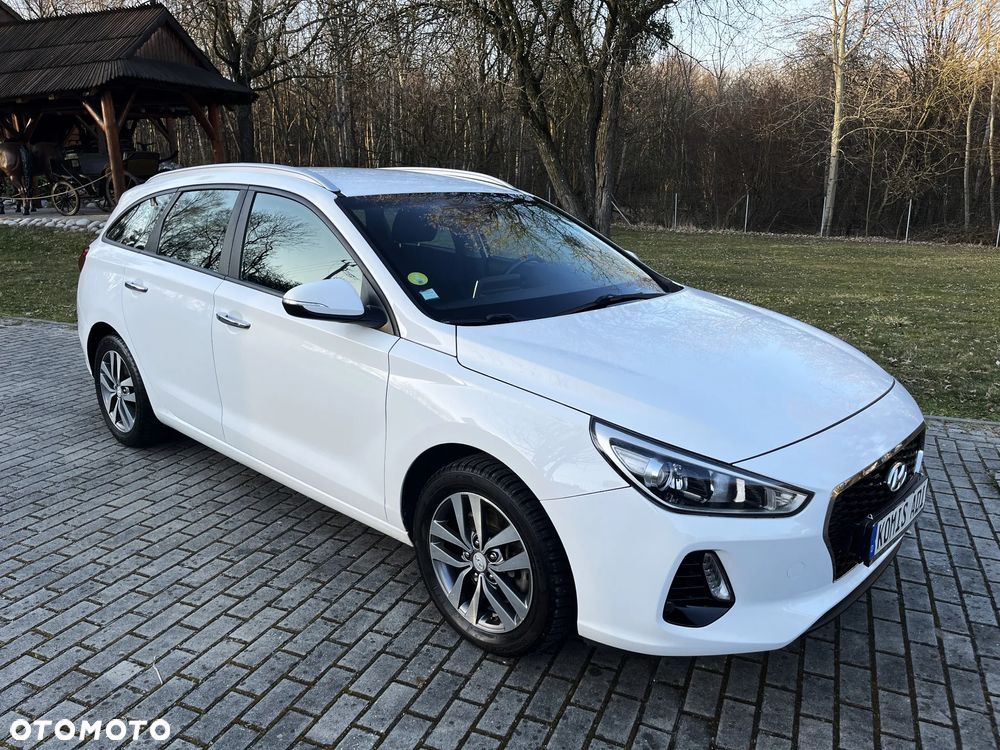 Hyundai i30 blue Kombi 1.6 CRDi Passion - 3