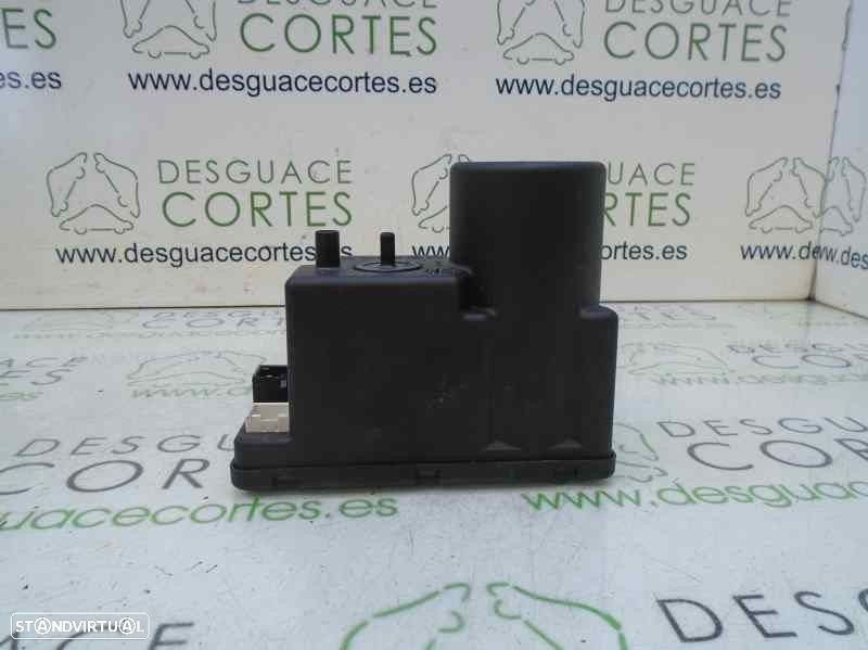 BOMBA DE FECHO AUDI A4 1999 - 4