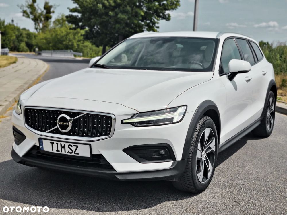 Volvo V60 Cross Country B4 D AWD Geartronic Pro - 9
