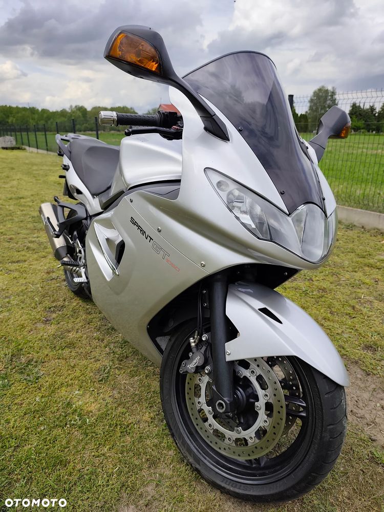 Triumph Sprint - 3