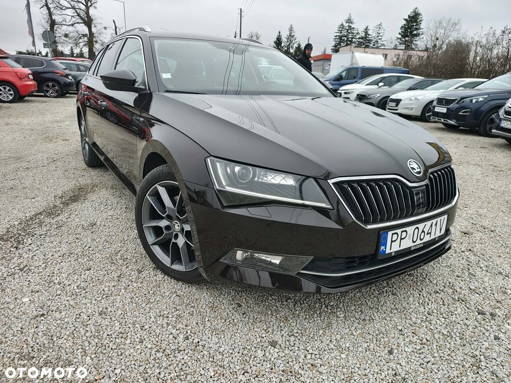 Skoda Superb 2.0 TDI DSG Premium Edition - 1
