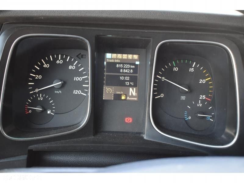 Mercedes-Benz Actros - 10