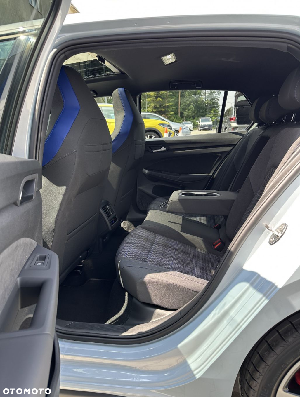 Volkswagen Golf - 23