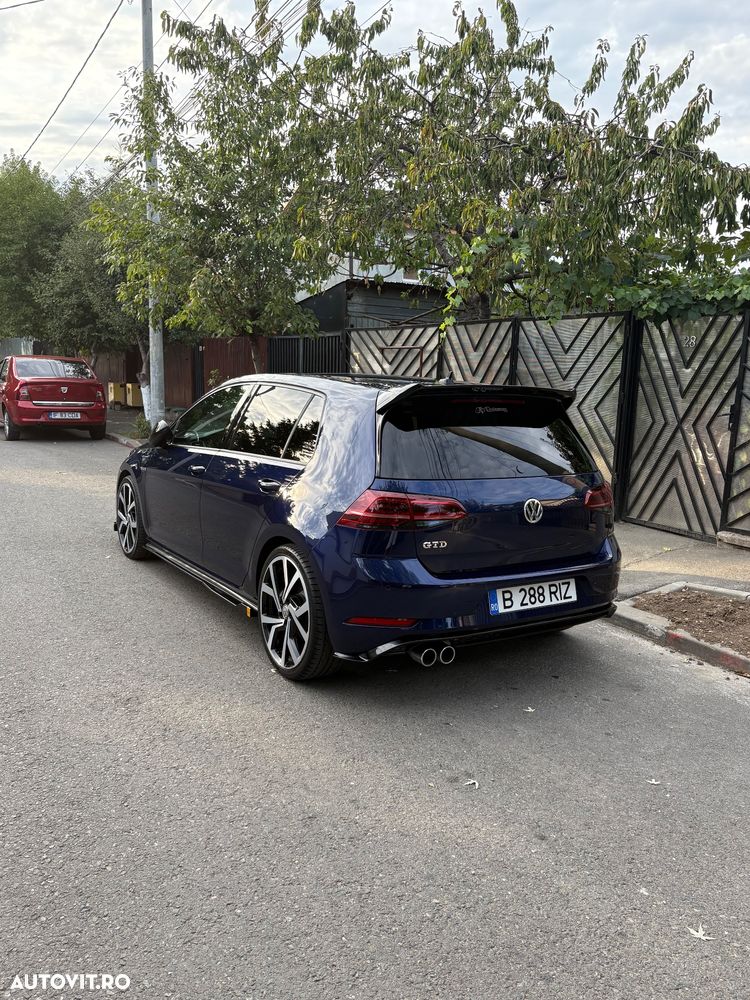 Volkswagen Golf 2.0 TDI DPF BMT DSG GTD - 23