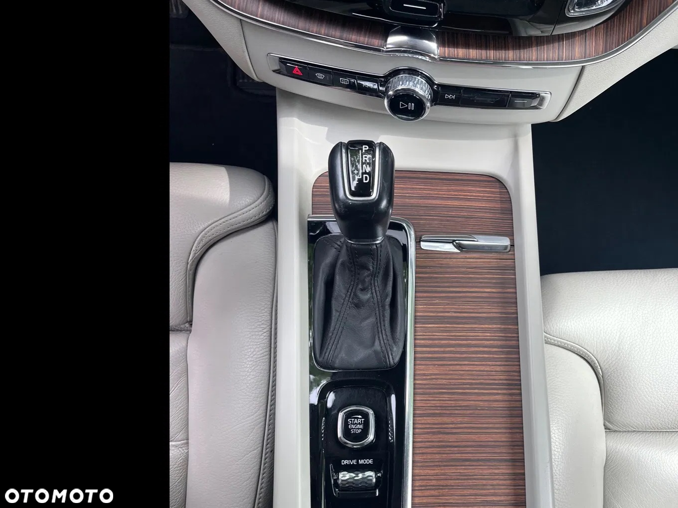 Volvo XC 60 D5 AWD Inscription - 27