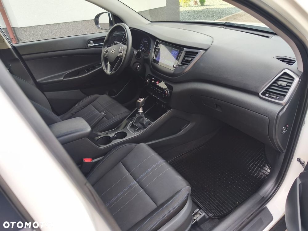 Hyundai Tucson 1.6 GDi 2WD Select - 12