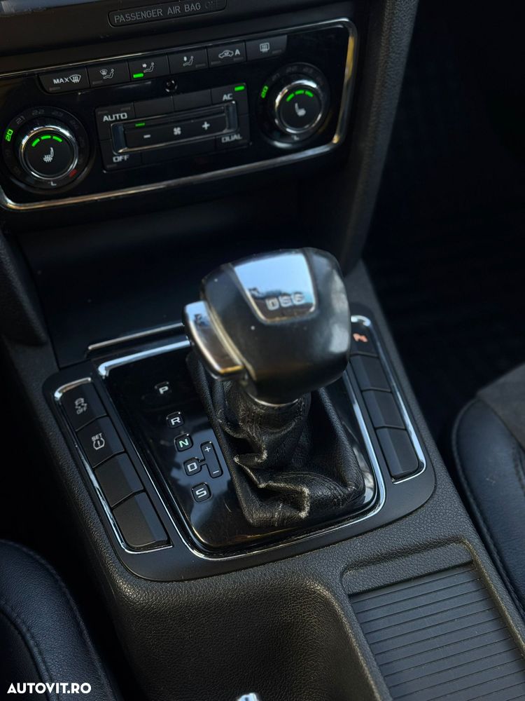 Skoda Superb 2.0 TDI Ambition DSG - 38