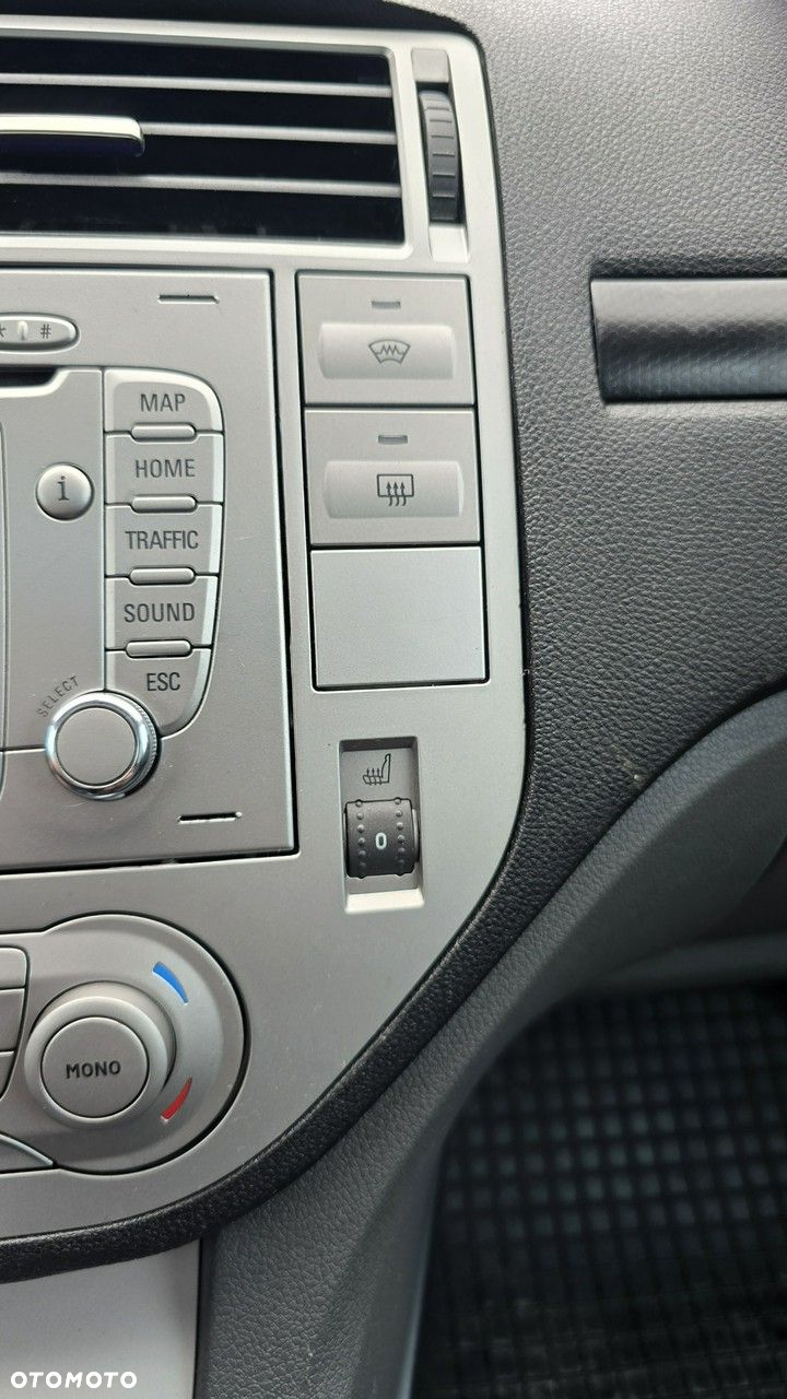 Ford Kuga - 21