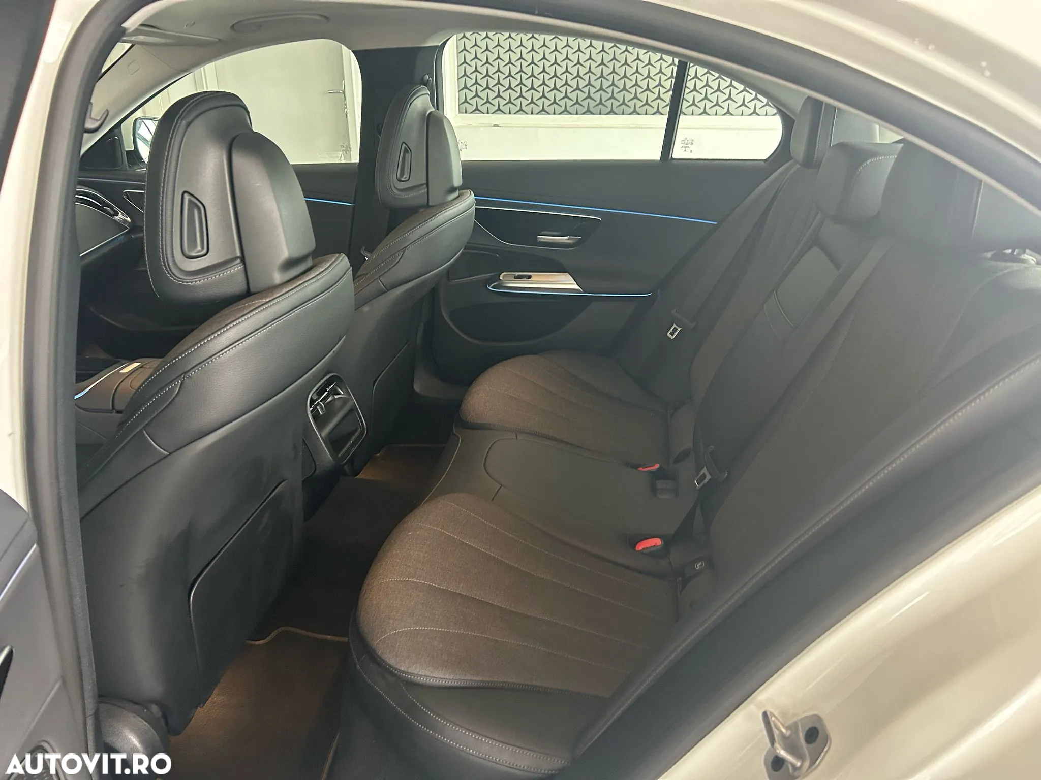 Mercedes-Benz E 220 d 9G-TRONIC Edition AVANTGARDE - 14