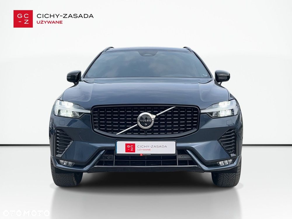 Volvo XC 60 B5 D AWD Ultimate Dark - 9