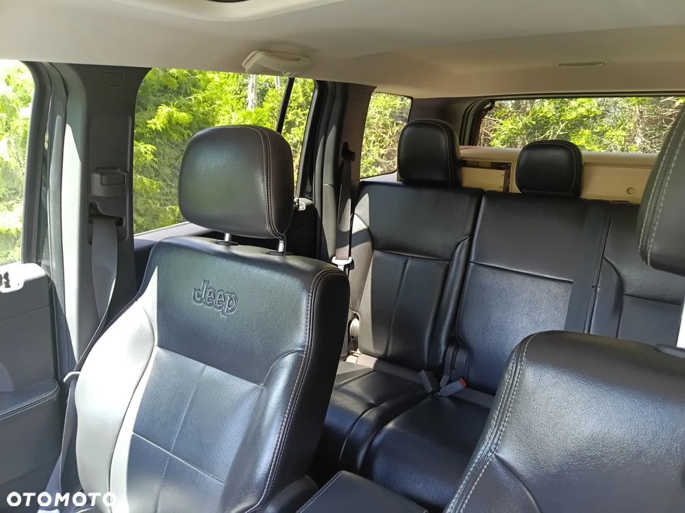 Jeep Cherokee - 13