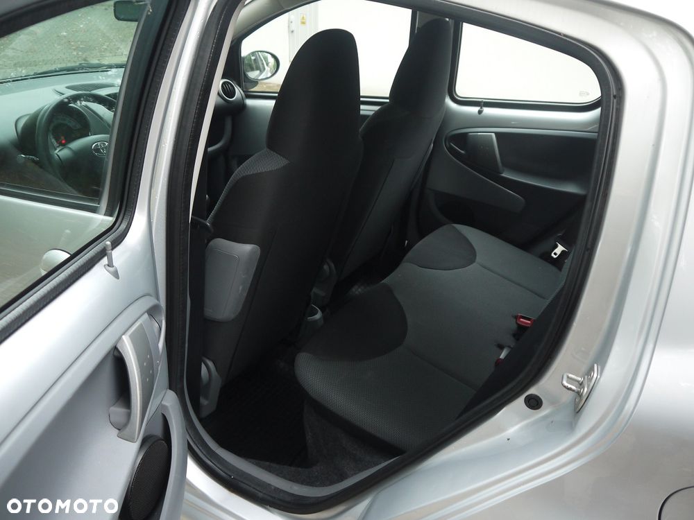 Toyota Aygo Cool - 16