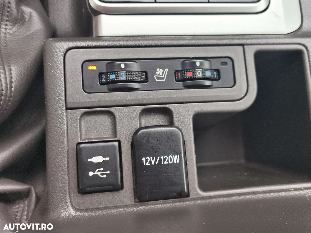 Toyota Land Cruiser - 19