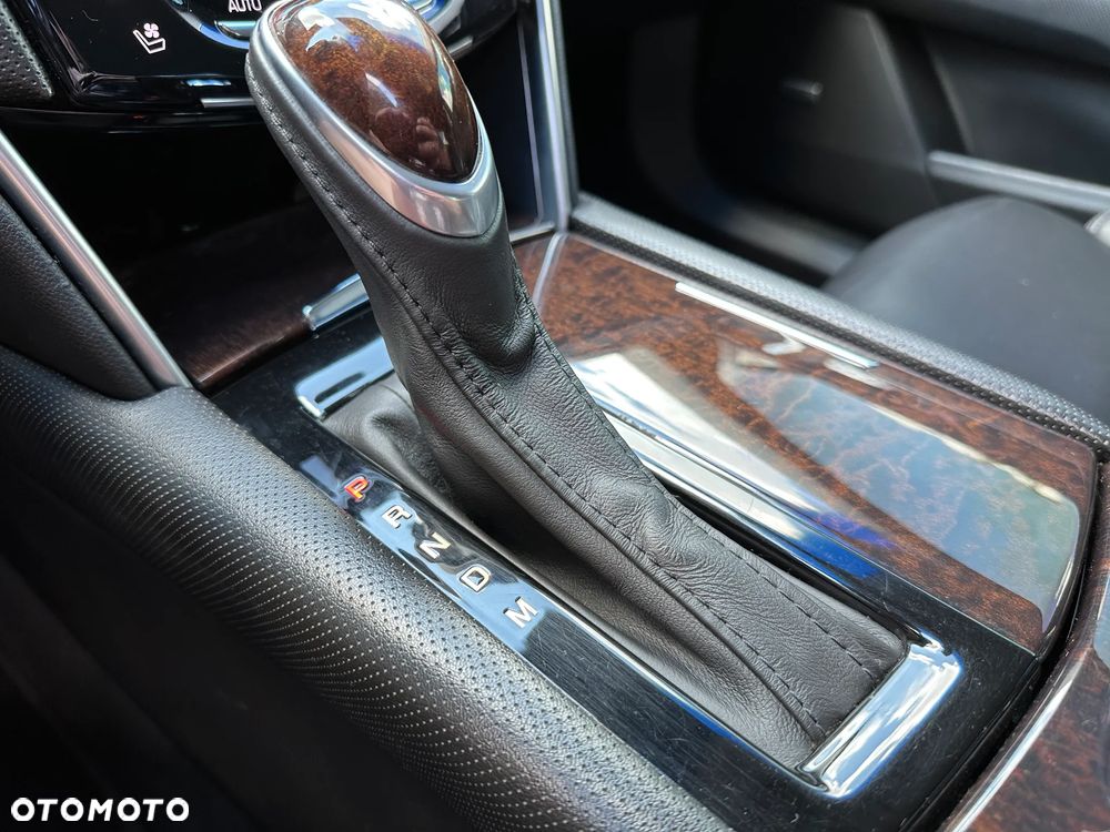 Cadillac XTS - 16