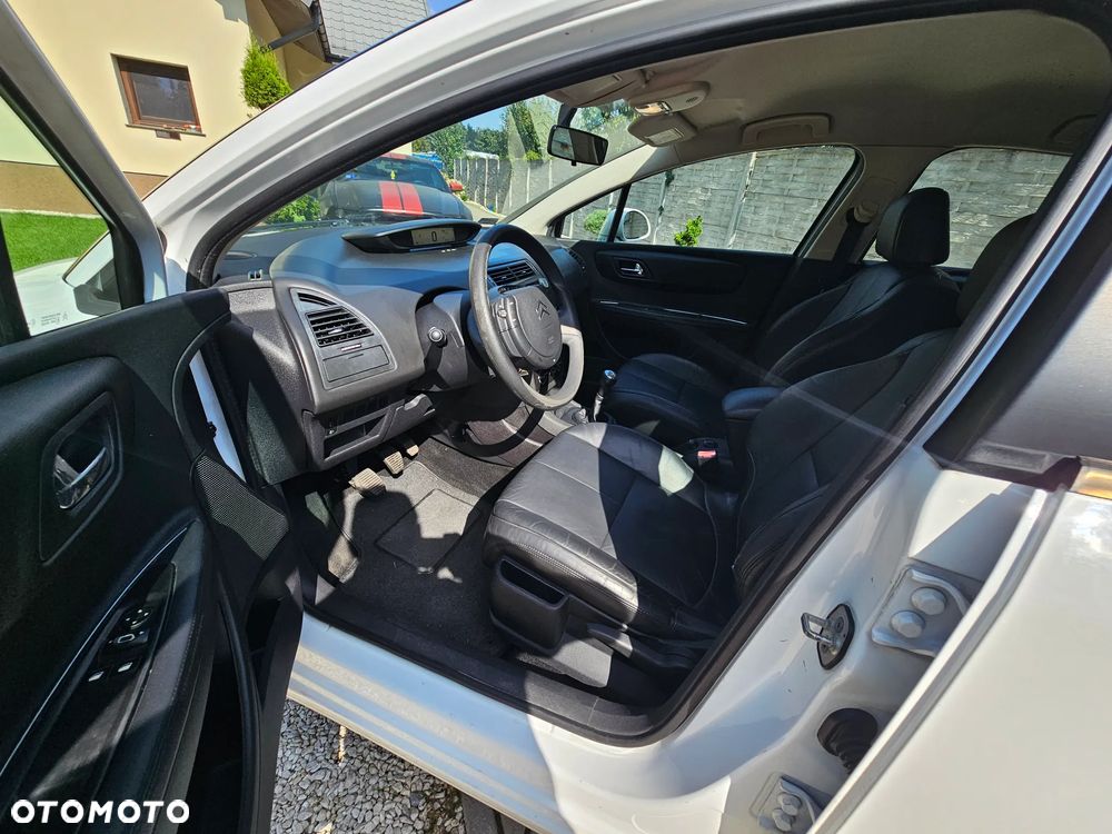 Citroën C4 1.6 HDi Advance - 12
