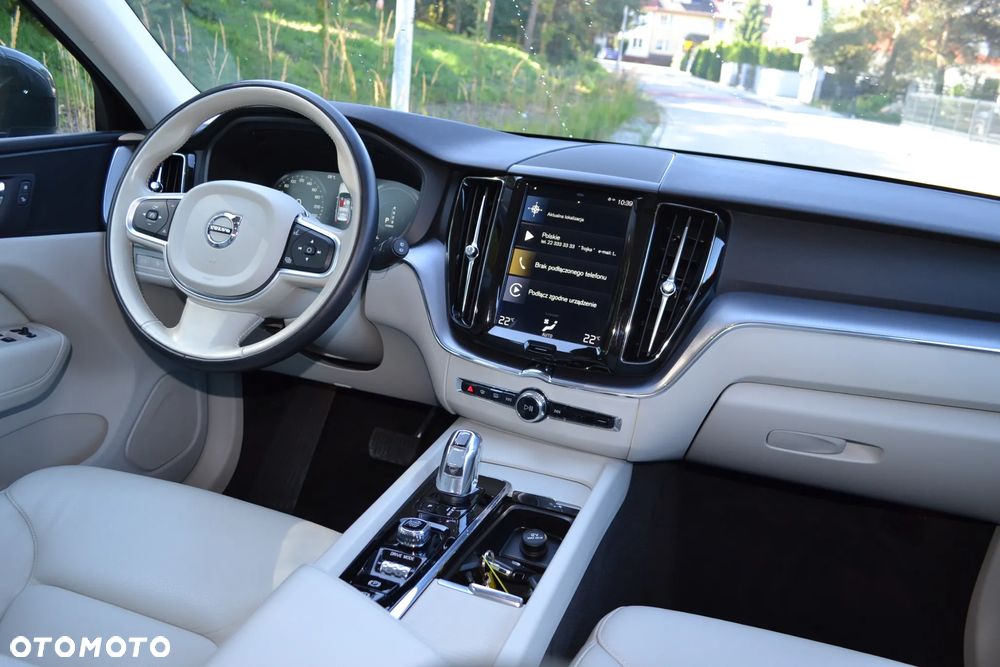 Volvo XC 60 T8 AWD Plug-In Hybrid Momentum Pro - 7