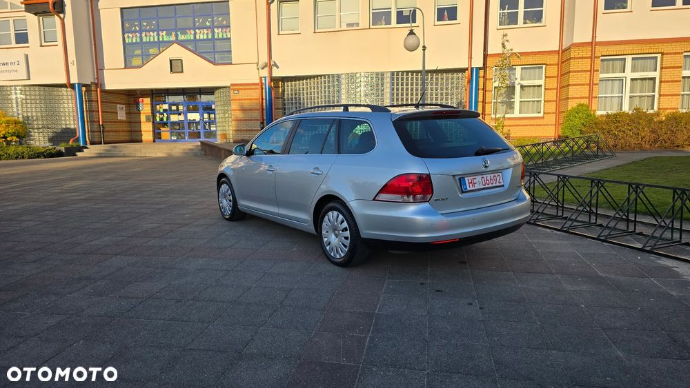 Volkswagen Golf - 37