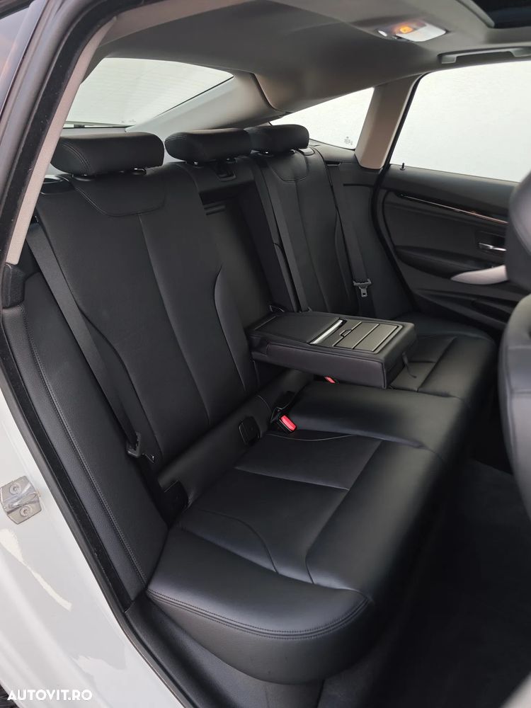 BMW Seria 3 320d Aut. - 18