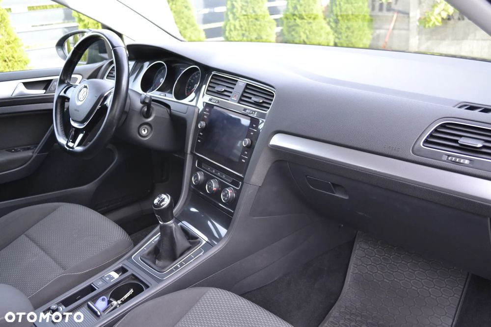 Volkswagen Golf Variant ver-vii-1-0-tsi-bmt-comfortline - 31