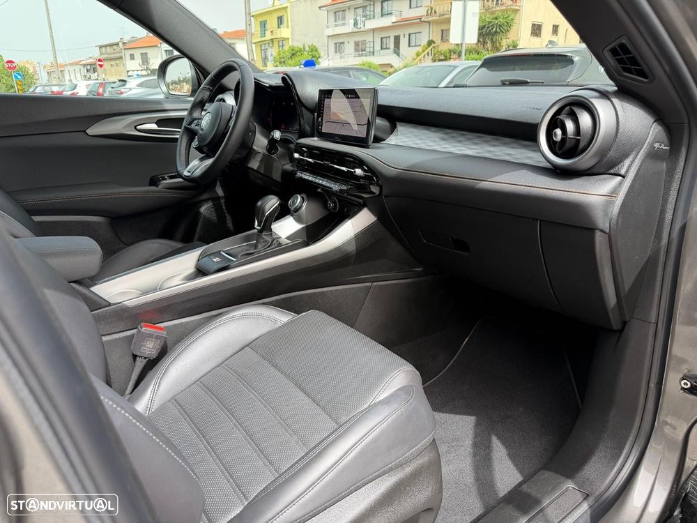 Alfa Romeo Tonale 1.5 Hybrid Sprint - 16