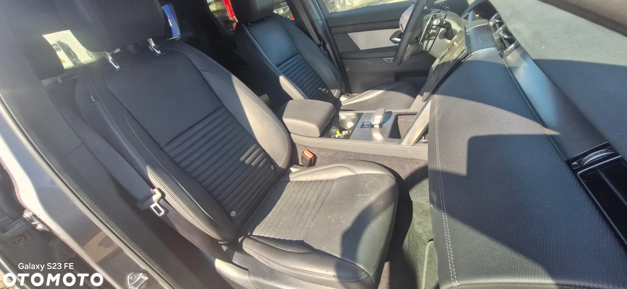 Land Rover Discovery Sport D165 Dynamic SE - 14